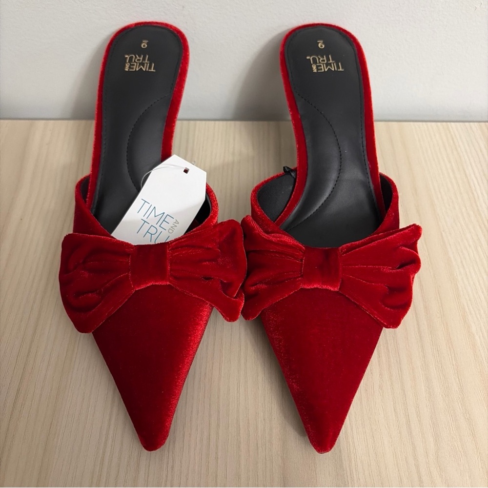Time and Tru New! Women's Red Velvet Bow Mules size 9